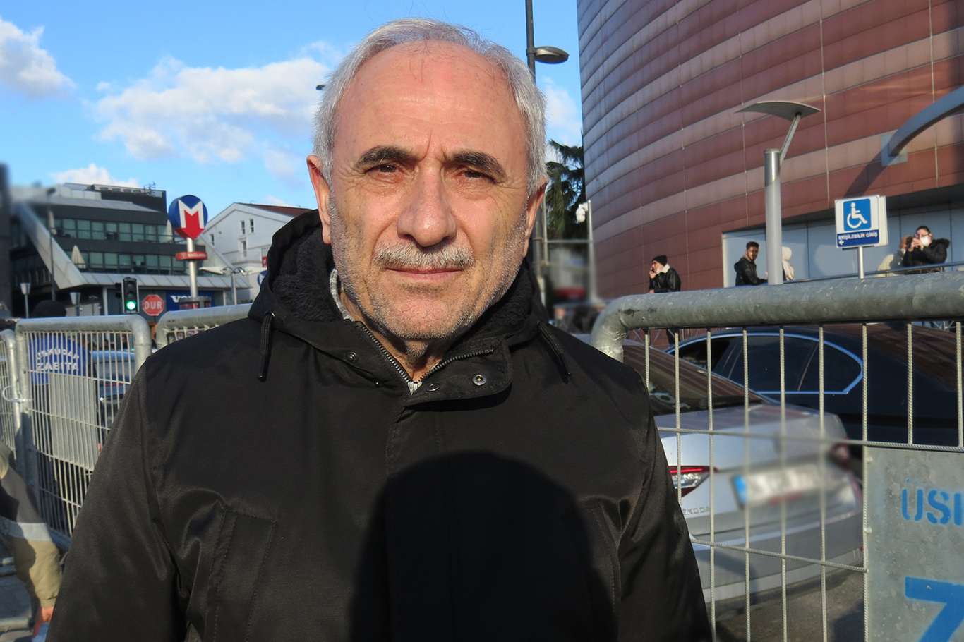 Yazar Hekimoğlu İsmail son yolculuğuna uğurlandı Yazar Hekimoğlu İsmail son yolculuğuna uğurlandı